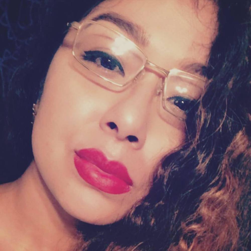 Meet your Posher, Cynthia
